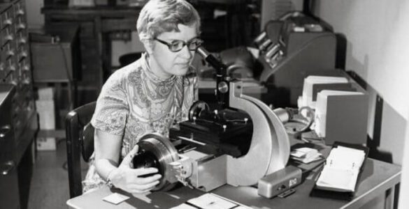 Vera Rubin (1928-2016)