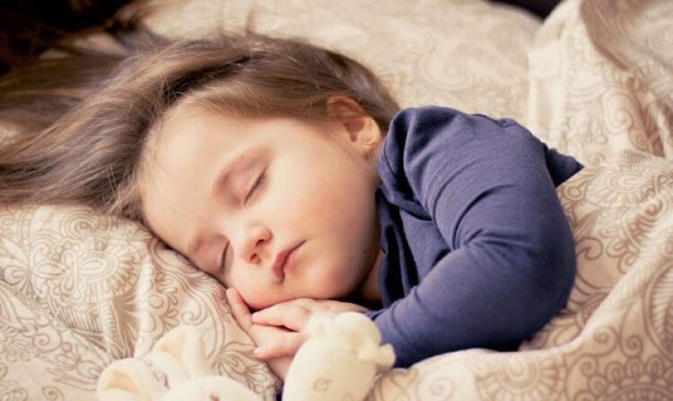 İnsanlar neden hayatlarının üçte birini uykuda geçiriyor?