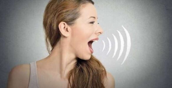 Yüksek Sesle Konuşanlar Daha Çok Hastalık Yayıyor